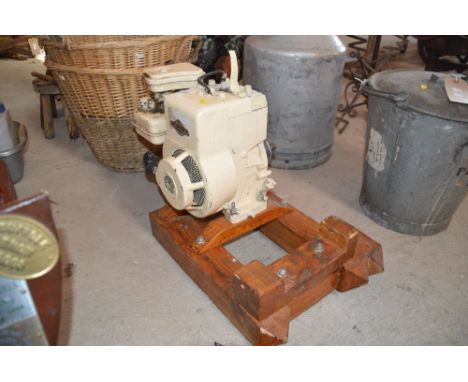 A Briggs and Stratton stationary engine on stand