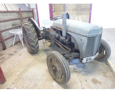 Ferguson TEF 20 Diesel 2WD Tractor. Manufactured 25/08/1954. Registration RBJ 196. Serial No: 405994. Date of first registrat