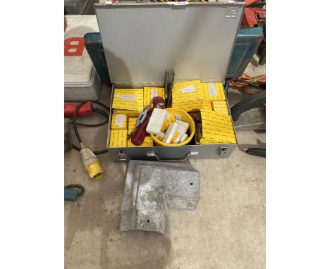 A METAL CASE OF ASSORTED TOOLS, BOXED ITEMS ETC 