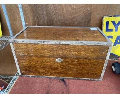 A VINTAGE METAL BOUND OAK TOOL BOX 