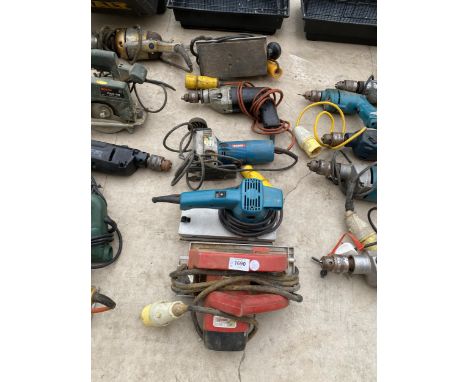 FIVE ASSORTED POWER TOOLS, DRILLS, KANGO CIRCULAR SAW ETC 