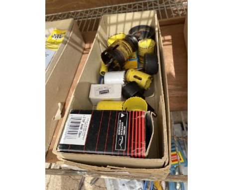 A BOX OF HOLE SAW TOOL ATTACHMENTS 