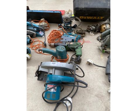 FIVE ASSORTED POWER TOOLS, MAKITA CIRCULAR SAW, DRILLS ETC 