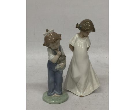 TWO NAO LLADRO FIGURES OF A BOY AND GIRL 