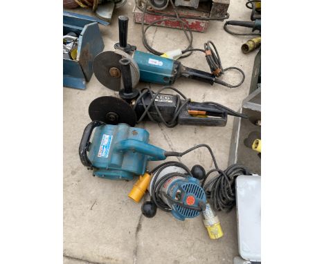 FOUR ASSORTED POWER TOOLS, AEG GRINDER 110V ETC 