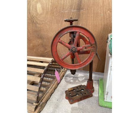A VINTAGE METAL HEAVY DUTY PILLAR DRILL 