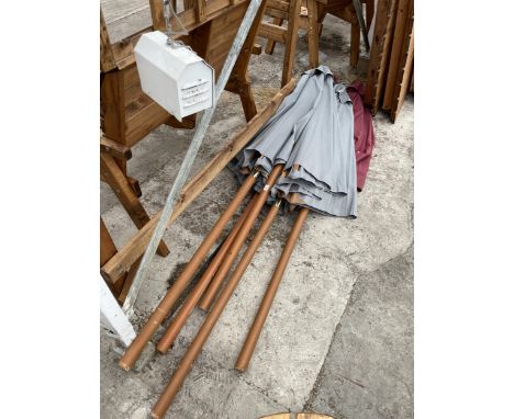 AN AS NEW EX DISPLAY CHARLES TAYLOR, ASSORTMENT OF PARASOLS  *PLEASE NOTE VAT TO BE CHARGED ON THIS ITEM* 