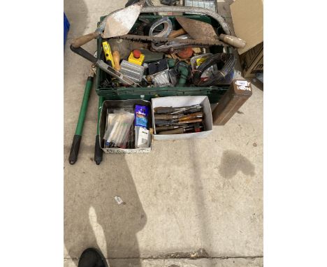A MIXED LOT OF VINTAGE TOOLS ETC 