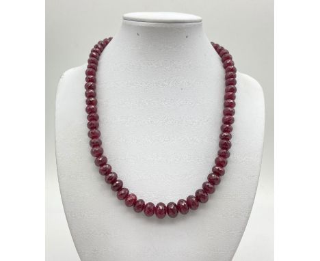 399cts Faceted Ruby Necklace with Emerald Clasp.42cm 