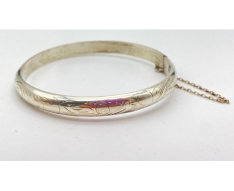 Vintage Silver Bangle. 6cm diameter. 9g 