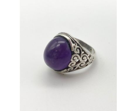 Vintage Amethyst Silver Ring. Size M. 5.36g 