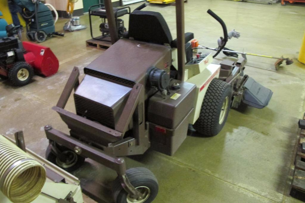 729 Zero Turn Riding Lawn Mower, Duramax 61 Mower Deck, W