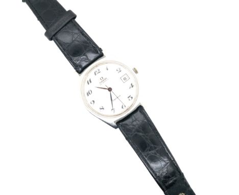 A VINTAGE OMEGA GENEVE AUTOMATIC GENTS WATCH. THE WHITE DIAL WITH DATE WHEEL AT 3pm. THE STRAP AND BUCKLE HAVE BEEN REPLACED.