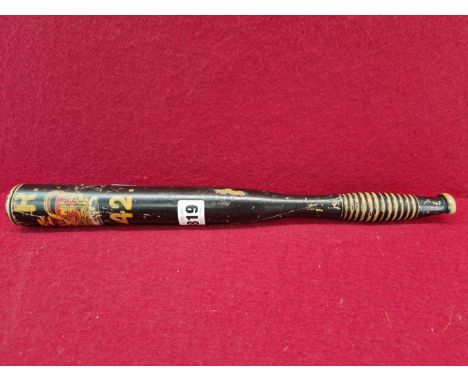 A VICTORIAN EBONISED WOOD TRUNCHEON INSCRIBED 842 BELOW V R AND A CROWN