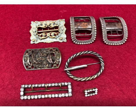 A PAIR OF ANTIQUE GEORGIAN SILVER AND CUT SEEL BUCKLES SIGNED TO THE REVERSE COOKE, OTHER VINTAGE BUCKLES TO INCLUDE A CONTIN