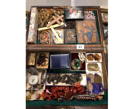 A COLLECTION OF VINTAGE JEWELLERY, COINS, ROSARIES, RELIGIOUS ICON PICTURES, CROSSES ETC. 