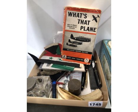 A QUANTITY OF VINTAGE MILITARY BUTTONS AND BADGES, A MICROMETE, COLLECTABLES ETC.