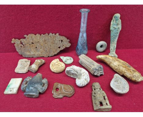 A BOX OF FOSSILS, FIGURES TO INCLUDE AN USHABTI, A CHINESE JADEITE PENDANT, A QILIN HANDLED SNUFF BOTTLE, A STONE POINTER, A 