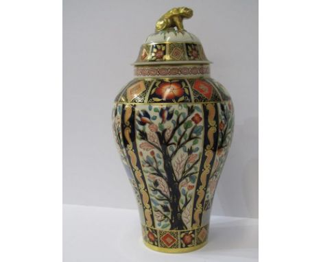 SPODE, unsigned "Japan Garden" pattern lidded  vase with gilded Demon Dog finial, 30cm 