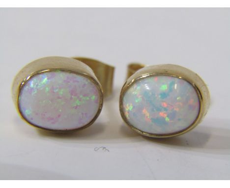 PAIR OF 9ct YELLOW GOLD OPAL STUD EARRINGS 