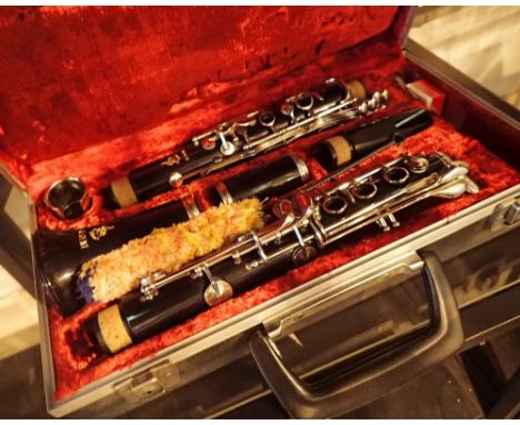 Boxed Regent 300 clarinet by Boosey and Hawkes