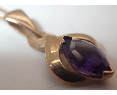 9ct gold amethyst pendant on a 9ct gold necklace