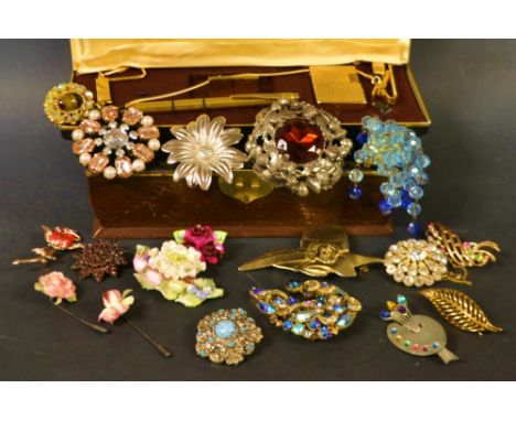 Costume Jewellery - Brooches including seed pearl, Royal Crown Derby , Art Deco style, thistle design , others ; a gentleman'