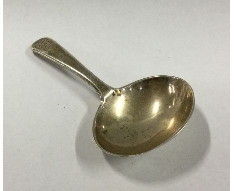 HESTER BATEMAN: An OE pattern silver caddy spoon. Approx. 12 grams. Est. £20 - £30.