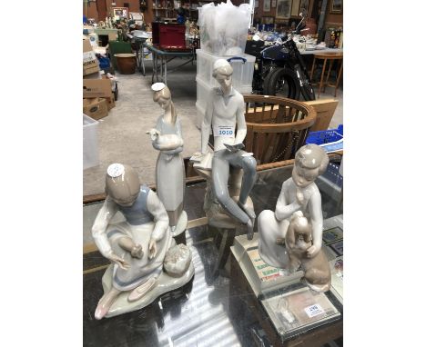 FOUR LLADRO AND NAO CERAMIC FIGURES 