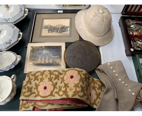 AN ASSORTED GROUP OF ITEMS TO INCLUDE FRAMED VINTAGE PHOTOS, VINTAGE CLOTHING ETC 