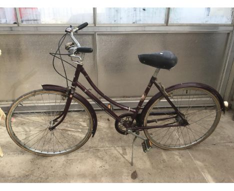 A VINTAGE LADIES CAMEO BIKE WITH A THREE SPEED STURMEY ARCHER SYSTEM 