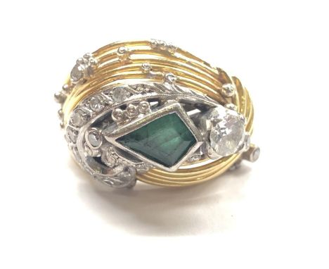 A 1970'S BOMBE DESIGN EMERALD AND DIAMOND CLUSTER RING, TESTS TO 18CT GOLD, PRINCIPAL DIAMOND APPROX 0.3CT, J-K COLOUR, SI CL