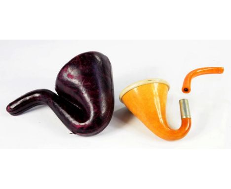 SMOKING.  A MEERSCHAUM CALABASH TOBACCO PIPE, CASED  
