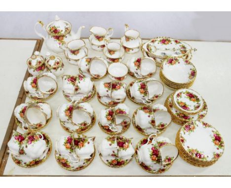 AN EXTENSIVE ROYAL ALBERT OLD COUNTRY ROSES PATTERN TEA SERVICE