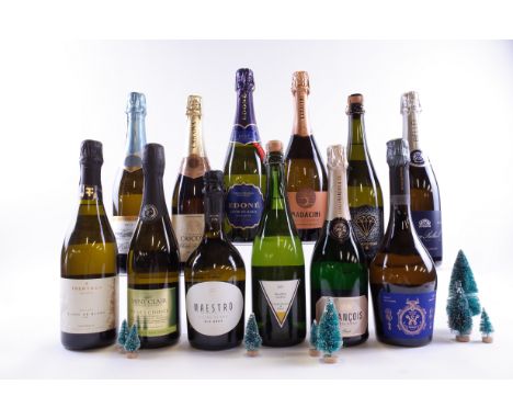 12 BOTTLES SPARKLING WINETrenthan Estate Blanc de Blanc Reserve NV; Saint Clair Vicar's Choice Sauvignon Blanc Bubbles 2021; 