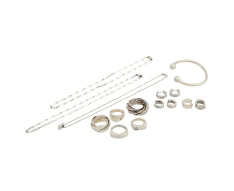 Schmuckkonvolut 12-teilig, Silber, 115 g, Händlerkonvolut bestehend aus 5 Ringen Weite 50/55/58/60, 3 Colliers 38 cm, 3 Paar 