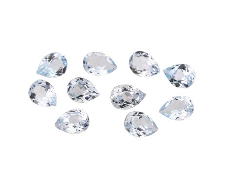 Konvolut 10 Blautopase zus. 8,5 ct, hellblaue Farbe, Tropfenschliff, kalibrierte Steine ca. 7x5 mm, neuwertig/ungebraucht, tl