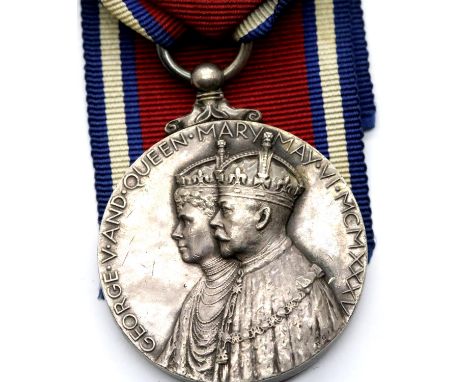 George V 1935 Jubilee medal. P&amp;P Group 1 (£14+VAT for the first lot and £1+VAT for subsequent lots) 