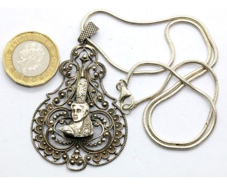 Sterling silver necklace and pendant. Chain L: 42 cm, pendant L: 5 cm, 16.3g. Clasp fully functional. P&amp;P Group 1 (£14+VA