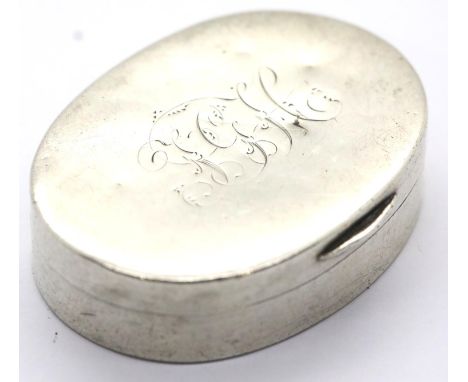 Victorian hallmarked silver pill box, Birmingham assay 1894. D: 4.7 cm, 21g. P&amp;P Group 1 (£14+VAT for the first lot and £