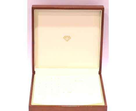 Empty wooden ring display box for fifty rings. P&amp;P Group 1 (£14+VAT for the first lot and £1+VAT for subsequent lots) 