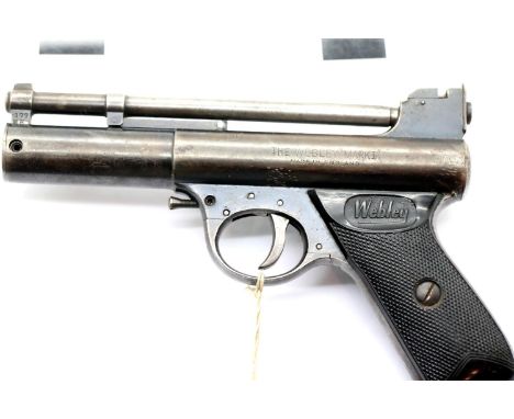 Webley and Scott .177 MK1 air pistol. P&P Group 1 (£14+VAT for the first lot and £1+VAT for subsequent lots)Condition Report: