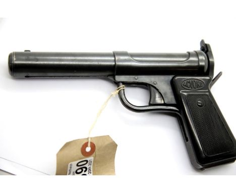 Acvoke .177 1939 air pistol. P&P Group 1 (£14+VAT for the first lot and £1+VAT for subsequent lots)Condition Report: Good cle