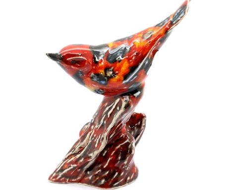 Anita Harris Nuthatch Bird, signed in gold, H: 14 cm. P&P Group 2 (£18+VAT for the first lot and £3+VAT for subsequent lots)C