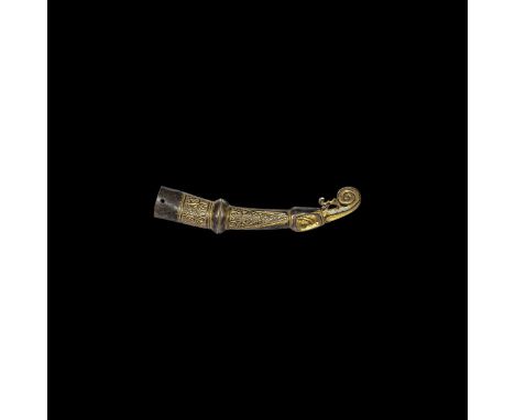 6th-7th century AD. A silver-gilt drinking horn finial comprising a stylised bird-head with pellet eye and coiled beak, loop 