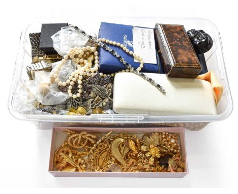 A Quantity of Jewellery and Costume Jewellery, including a cultured pearl necklace; a jet brooch; simulated pearls; various b