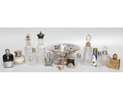 A Collection of Assorted Silver and Objects of Vertu, including a silver pedestal dish with pierced border and various silver