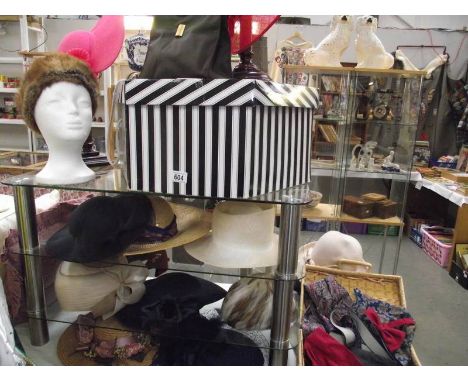 A good selection of vintage ladies hats.