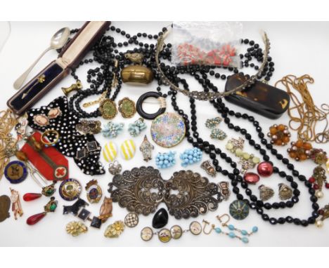 A collection of vintage costume jewellery to include, a chick trinket box, fob chains, beads enamel badges etc Condition Repo