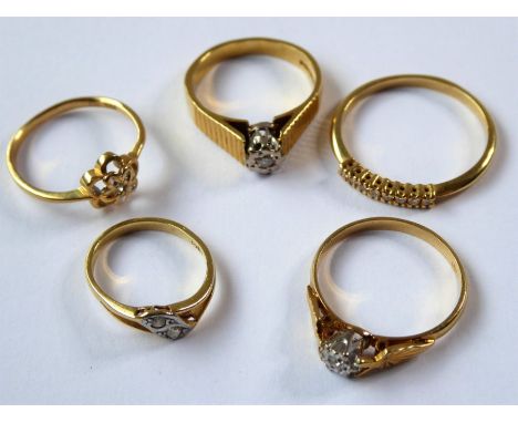 Five 18-carat gold and diamond rings (total gross weight 12g)